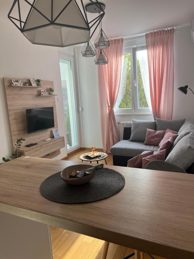 Apartment Luxe Nine Novi Sad Luaran gambar
