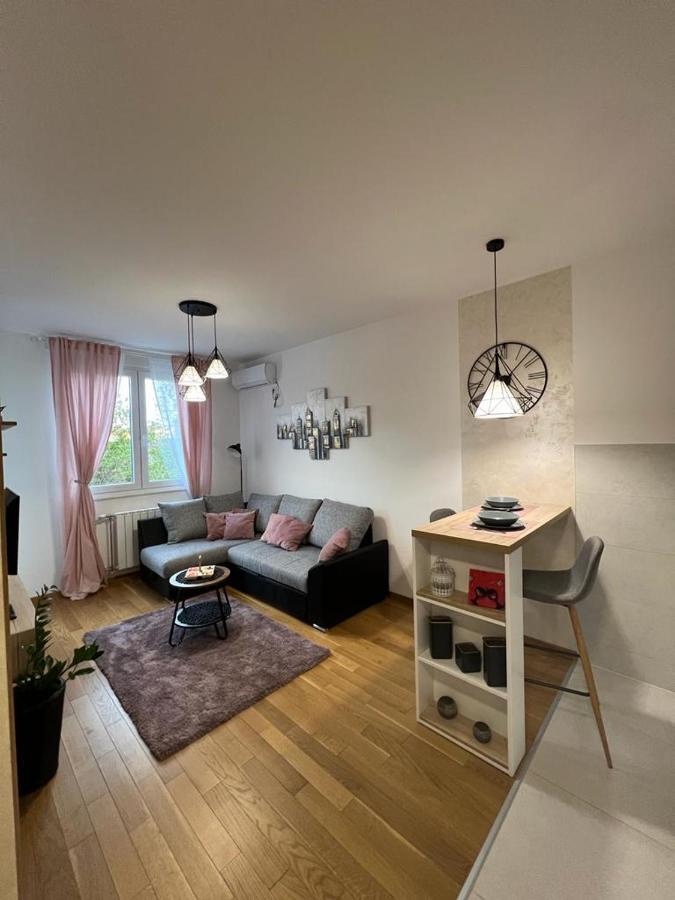 Apartment Luxe Nine Novi Sad Luaran gambar